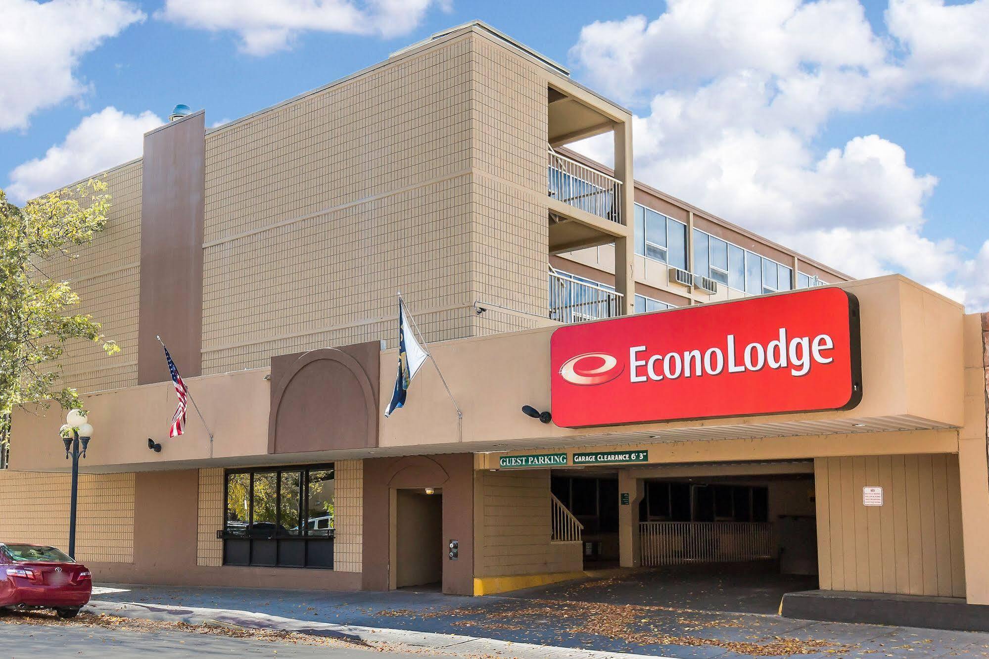 Travelodge By Wyndham Great Falls Exterior photo